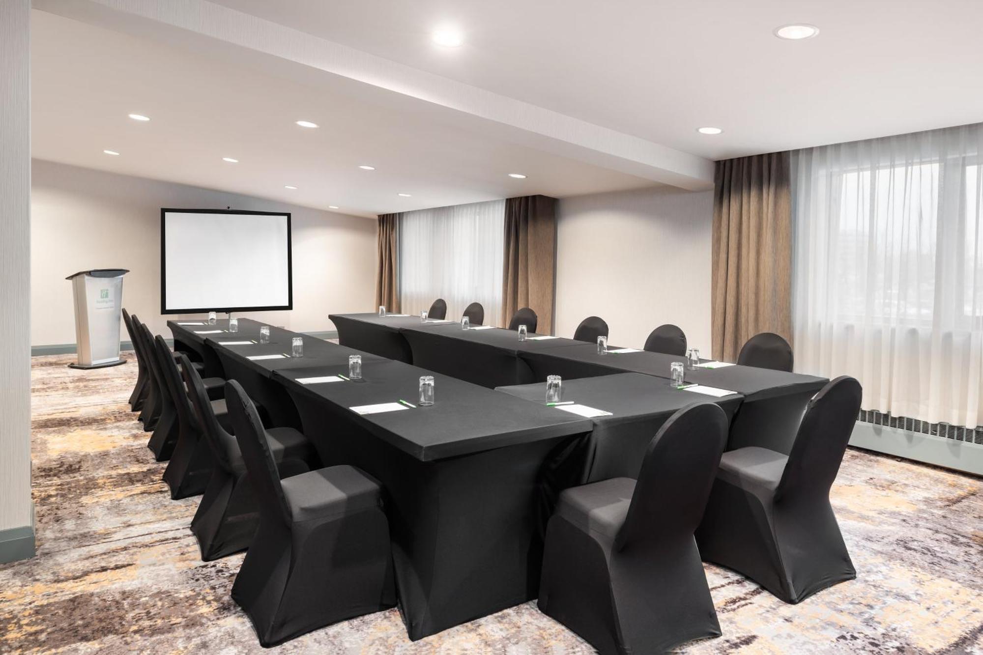 Holiday Inn Toronto Airport East By Ihg Exterior photo
