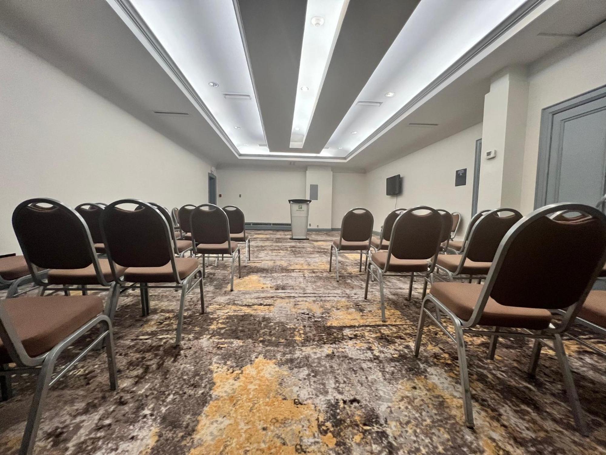 Holiday Inn Toronto Airport East By Ihg Exterior photo